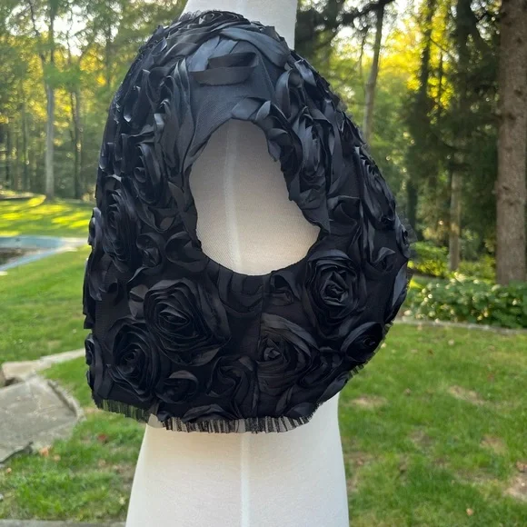 WHBM Elegant Black Floral Bolero Shrug Size M - Picture 6 of 9